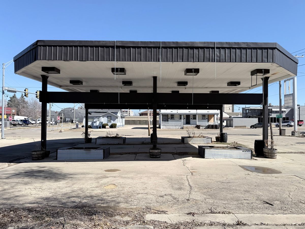 220 Galena Avenue, Freeport, IL 61032