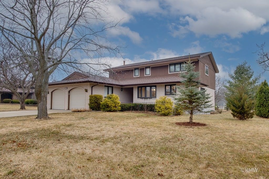 137 Haverhill Lane — Schaumburg, IL 60193