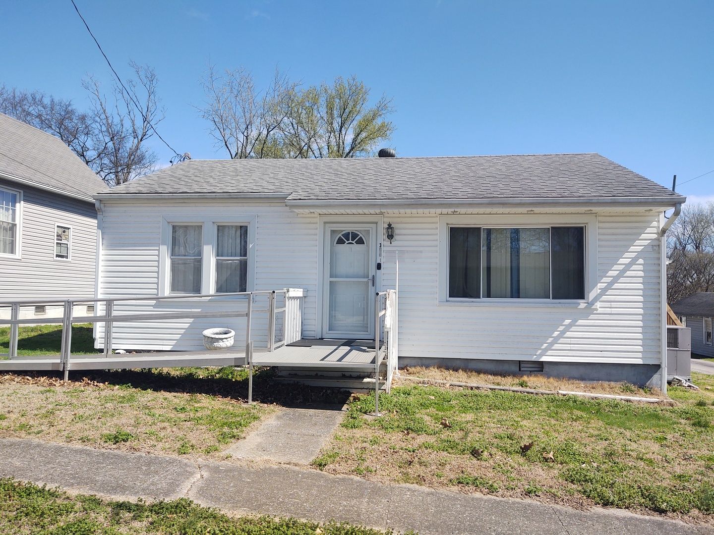 306 South 4th Street — Vienna, IL 62995