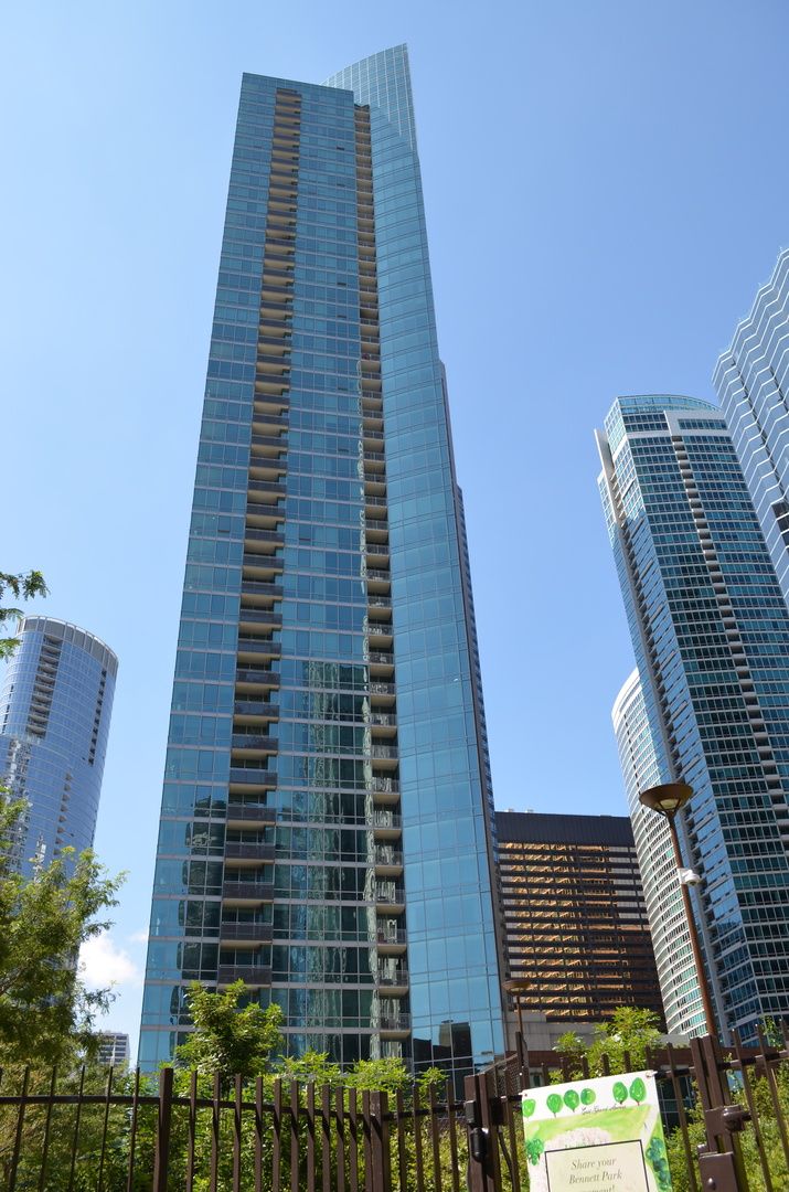 505 N McClurg Court #4106 — Chicago, IL 60611