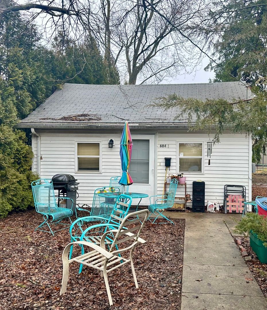 604 E Houghton Street — Tuscola, IL 61953