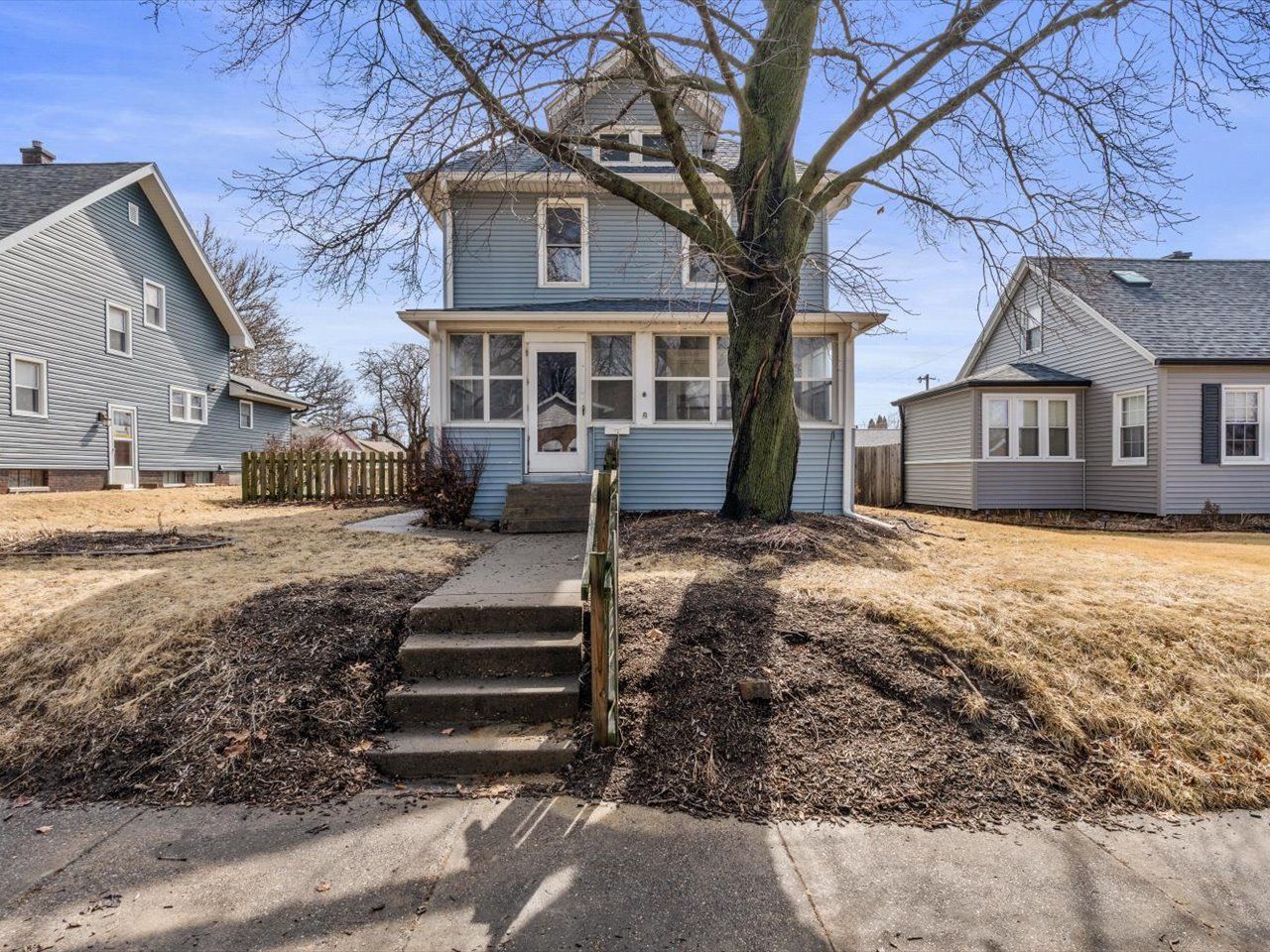 2416 21st Avenue — Rock Island, IL 61201