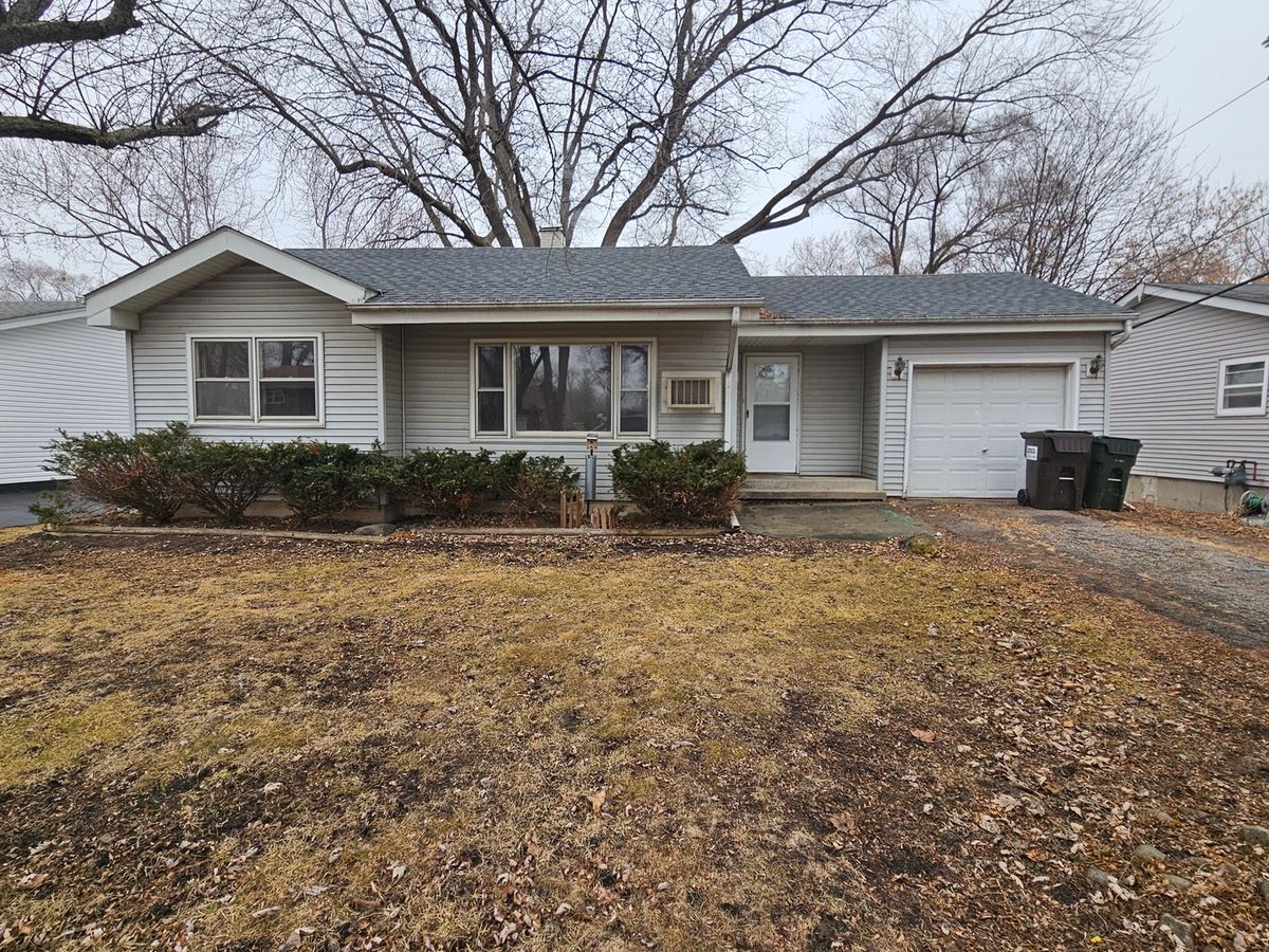 4804 Willow Lane, McHenry, IL 60050