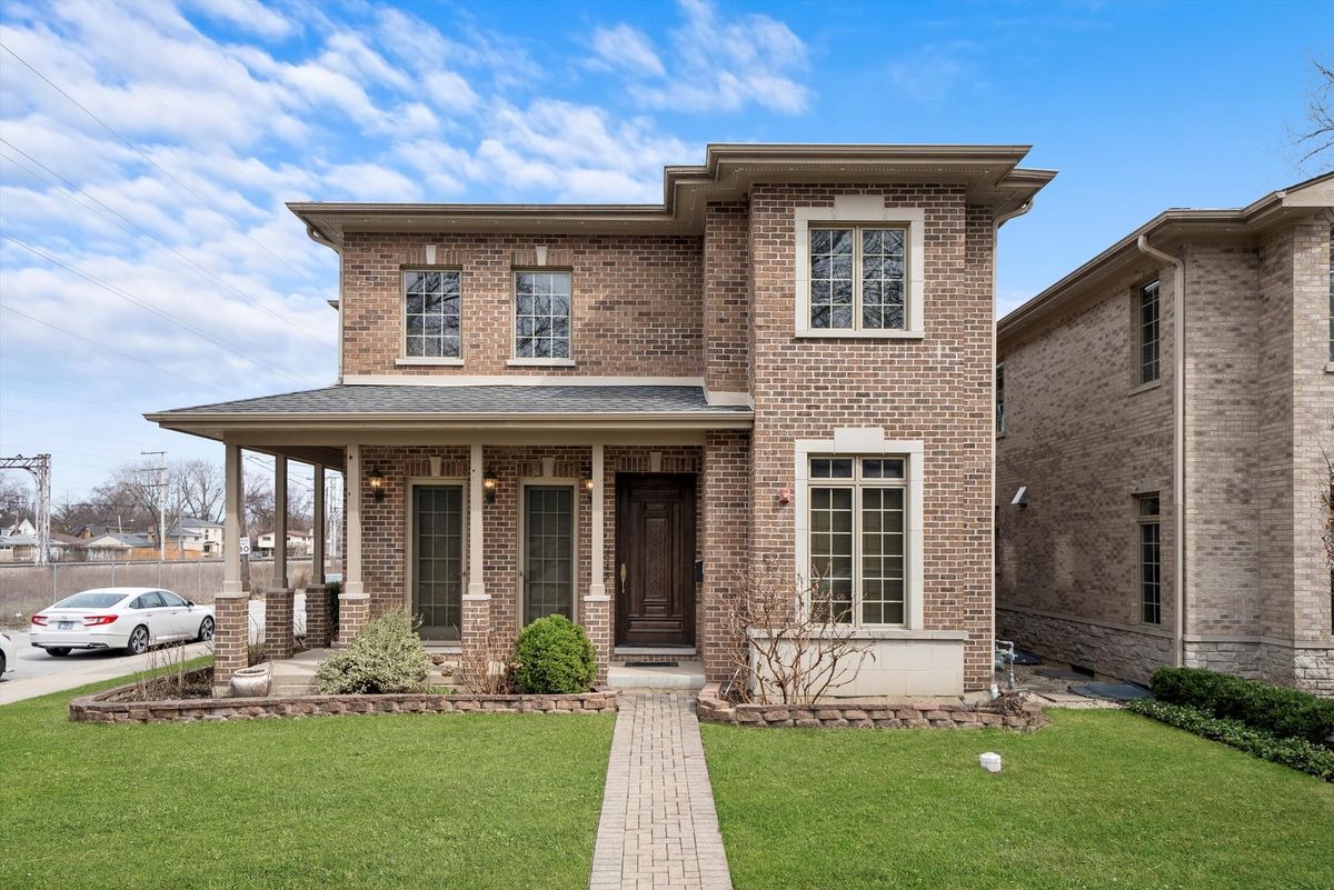 7745 KENTON Avenue, Skokie, IL 60076