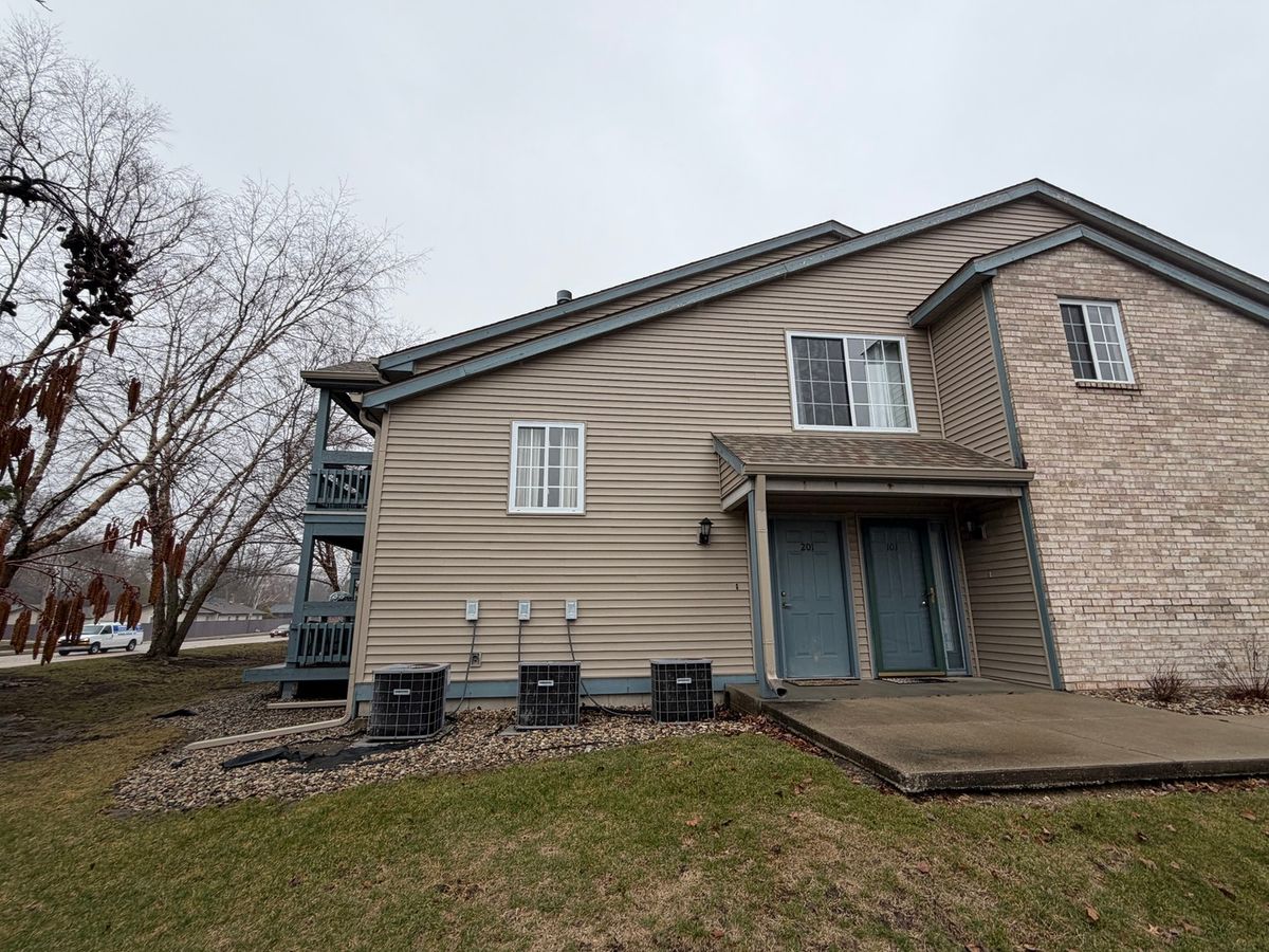 2404 Windward Boulevard, Champaign, IL 61821