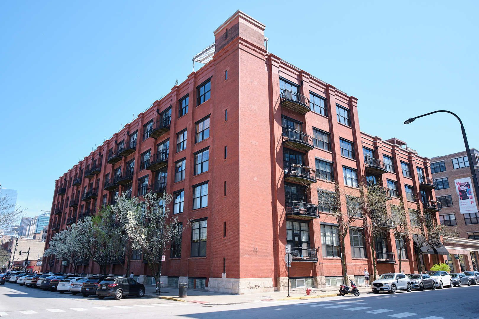 1000 W Washington Boulevard #446 — Chicago, IL 60607
