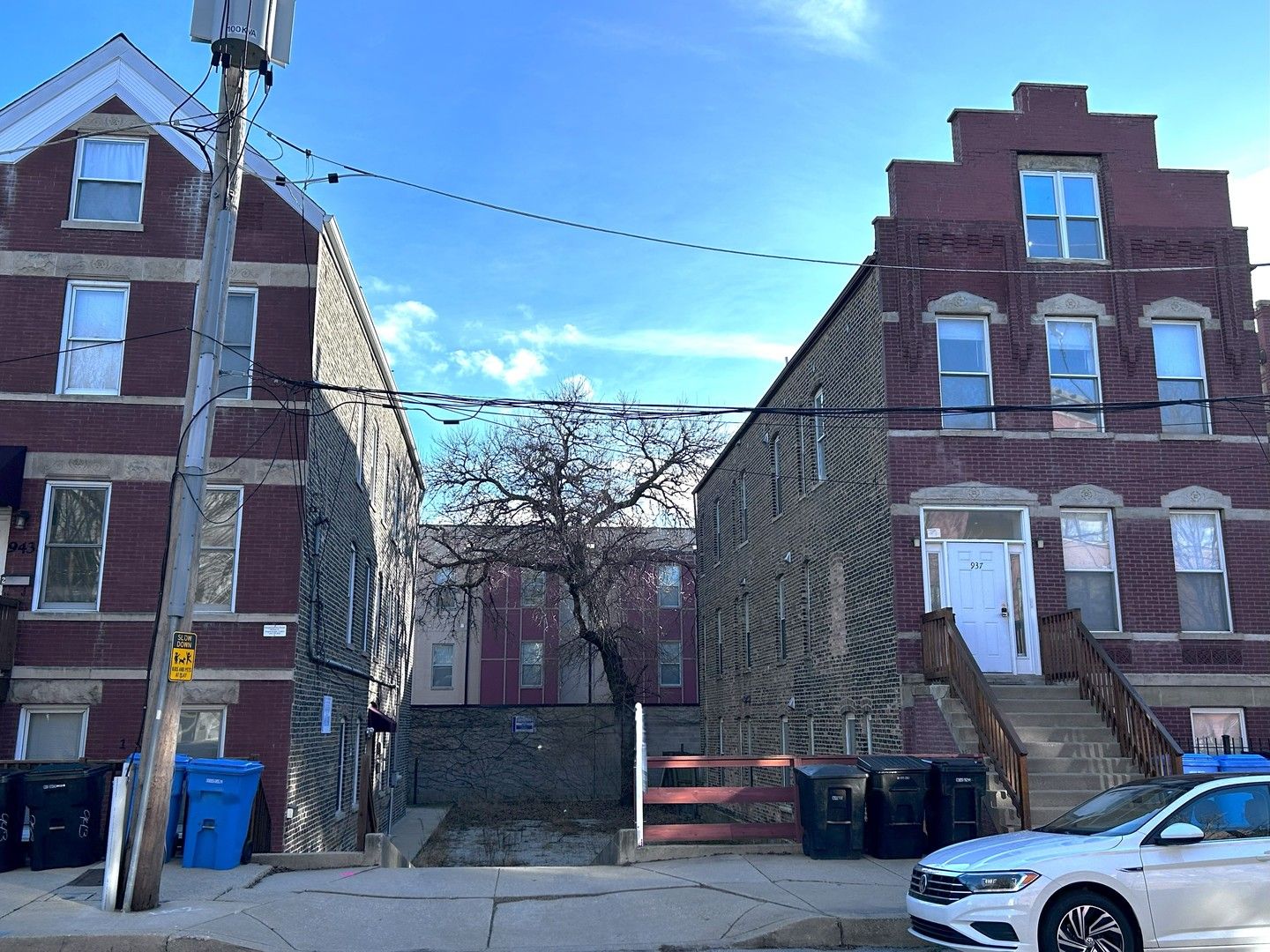 941 N Racine Avenue — Chicago, IL 60642