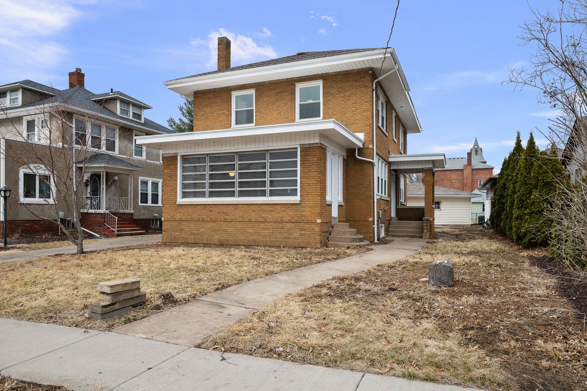 113 South Street, Geneseo, IL 61254