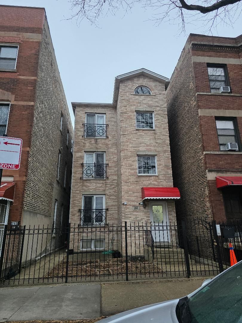 266 W 24th Place #2 — Chicago, IL 60616