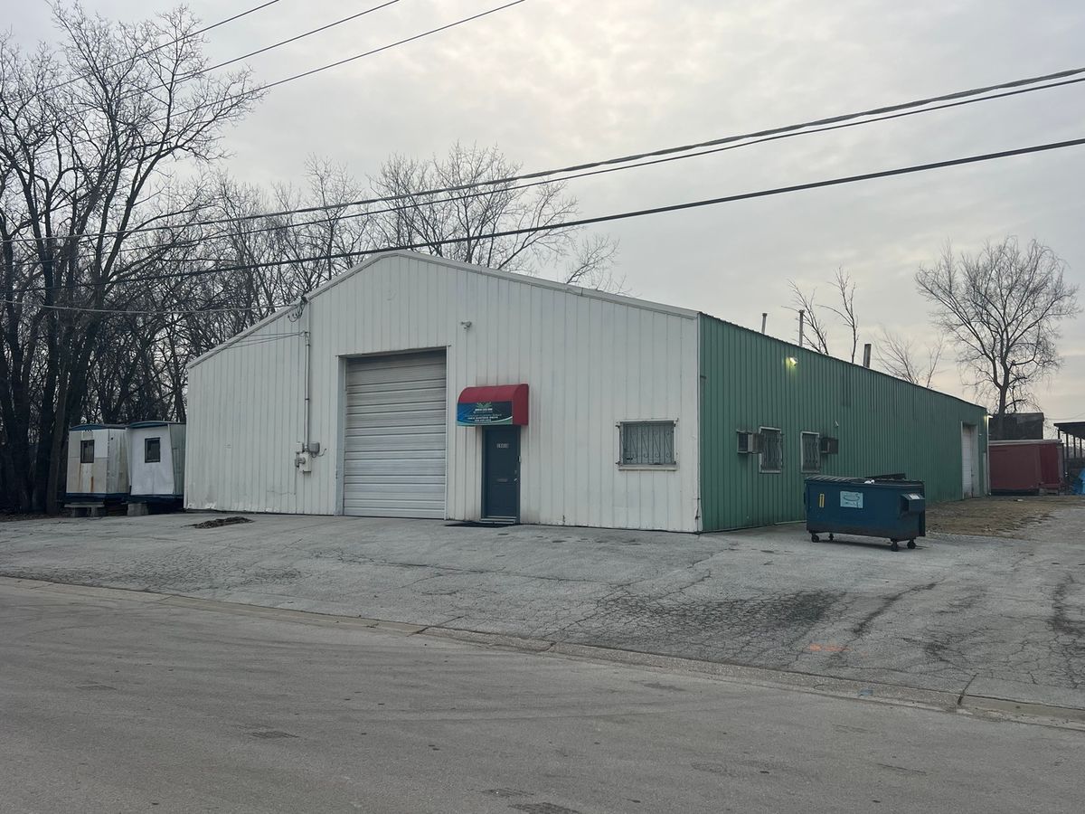 15810 Suntone Drive, South Holland, IL 60473