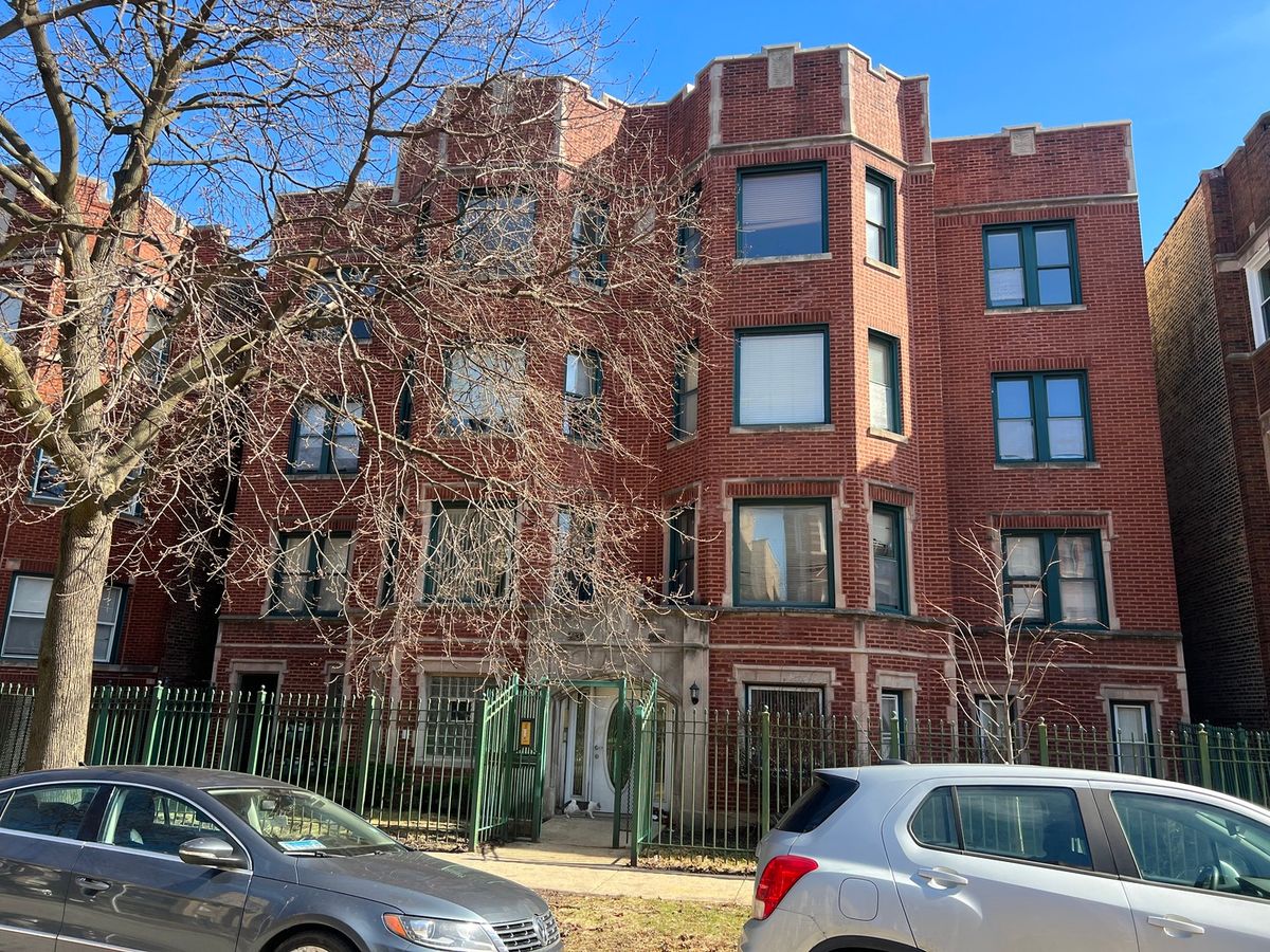 7737 Kingston Avenue, Chicago, IL 60649