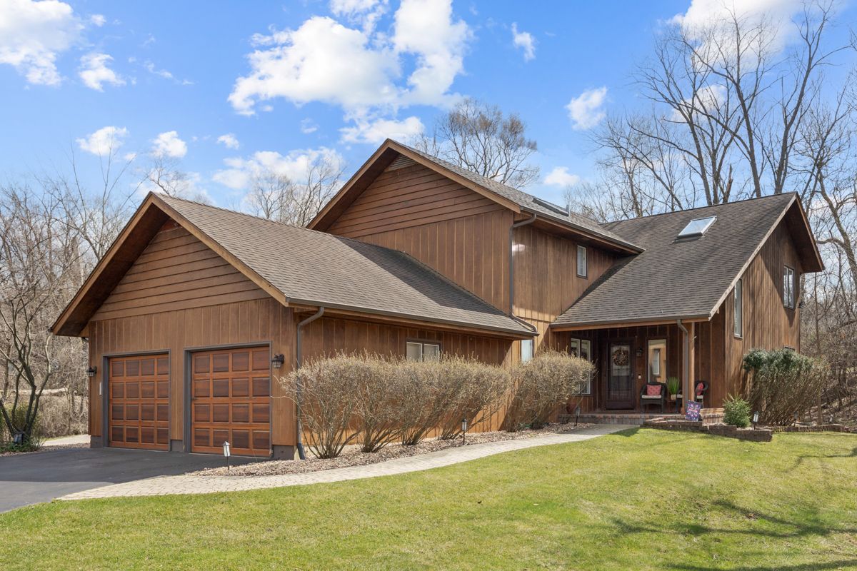 9706 Fox Shores Drive — Algonquin, IL 60102