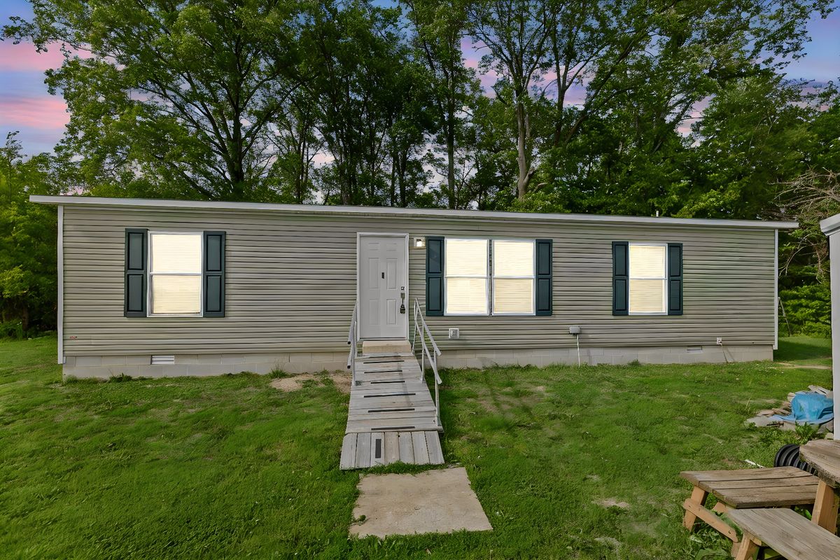 20100 Diamond Springs Road, Shattuc, IL 62231