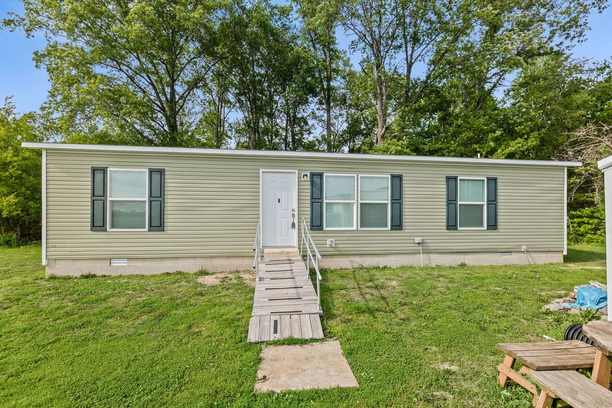 20100 Diamond Springs Road, Shattuc, IL 62231