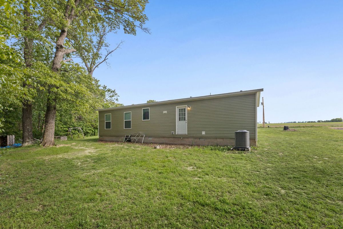 20100 Diamond Springs Road, Shattuc, IL 62231