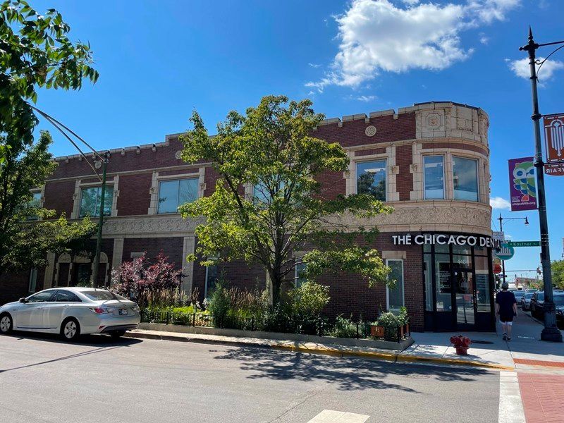 4409 W Lawrence Avenue — Chicago, IL 60630