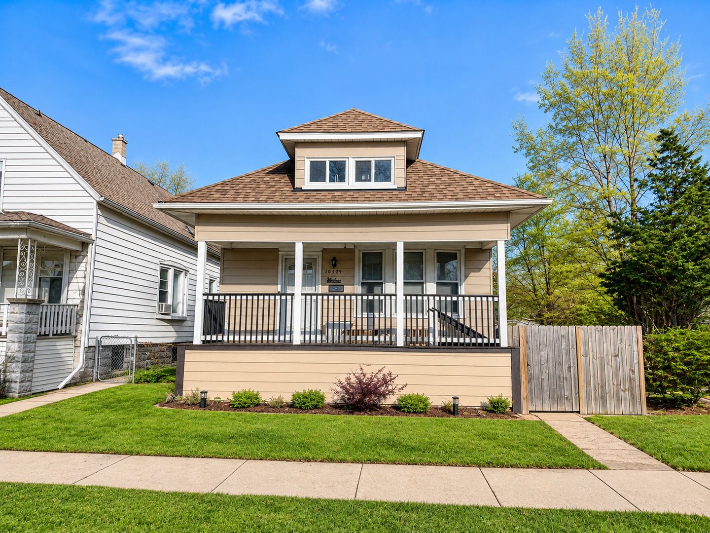 10529 S Perry Avenue — Chicago, IL 60628