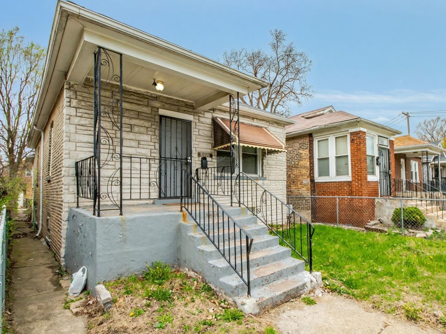 10210 S Bensley Avenue — Chicago, IL 60617