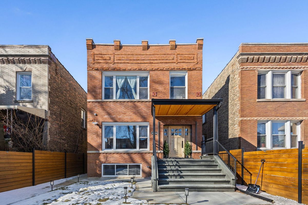 3934 Sawyer Avenue, Chicago, IL 60618