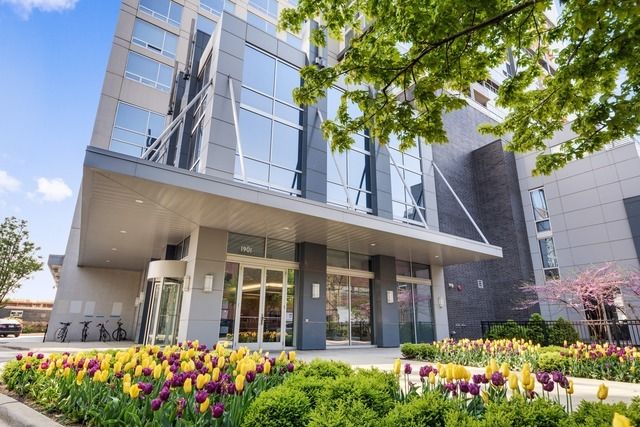 1901 S Calumet Avenue #2303 — Chicago, IL 60616