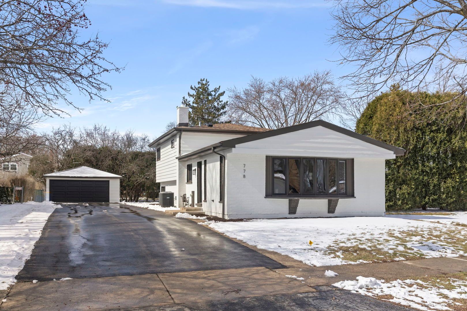 778 Barberry Road — Highland Park, IL 60035