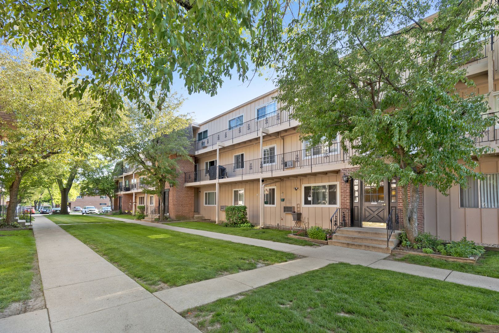2508 Algonquin Road #16 — Rolling Meadows, IL 60008