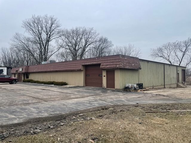 41W584 US HIGHWAY 20 — Hampshire, IL 60140