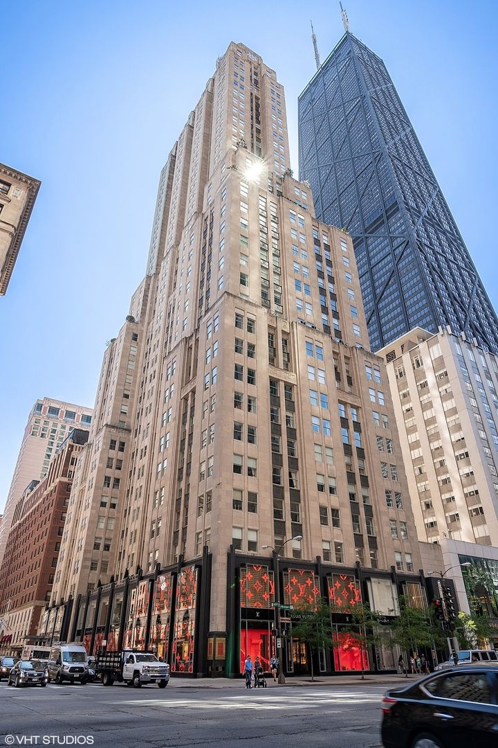 159 E WALTON Place #14B — Chicago, IL 60611