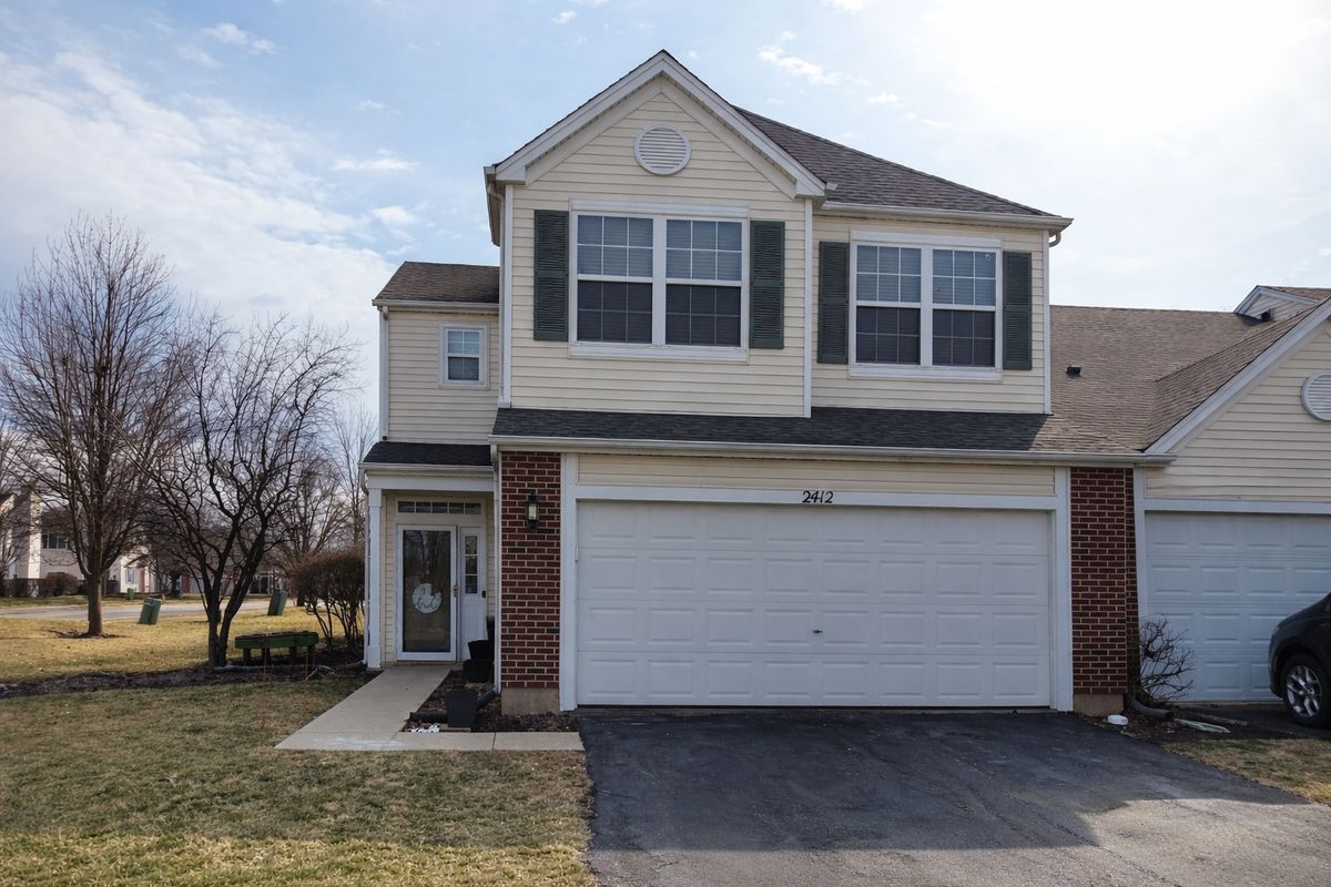 2412 SILVER HILL Circle, Joliet, IL 60432