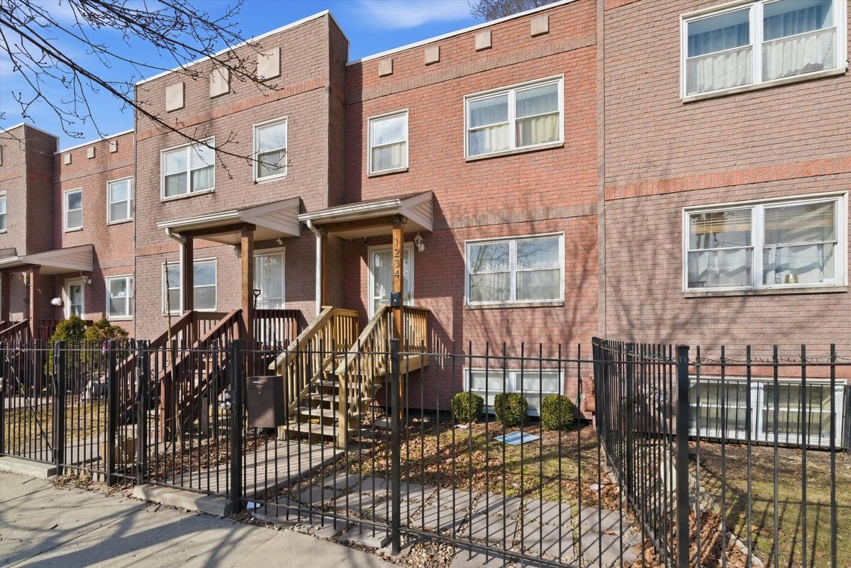 1234 Lawndale Avenue, Chicago, IL 60651