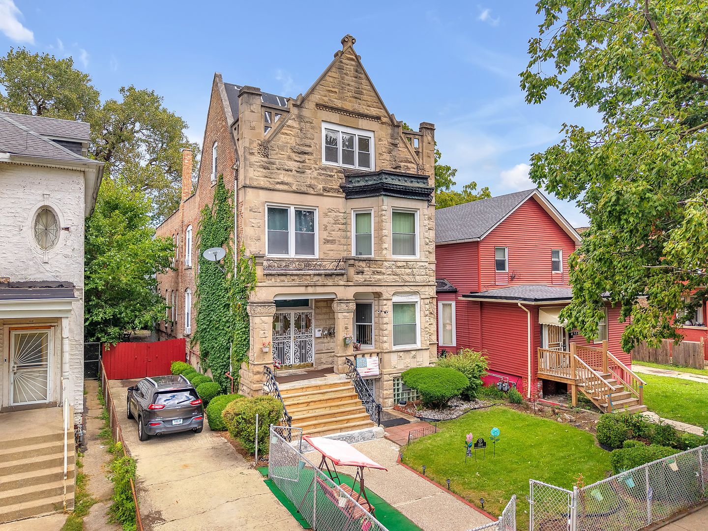354 W Normal Parkway — Chicago, IL 60621