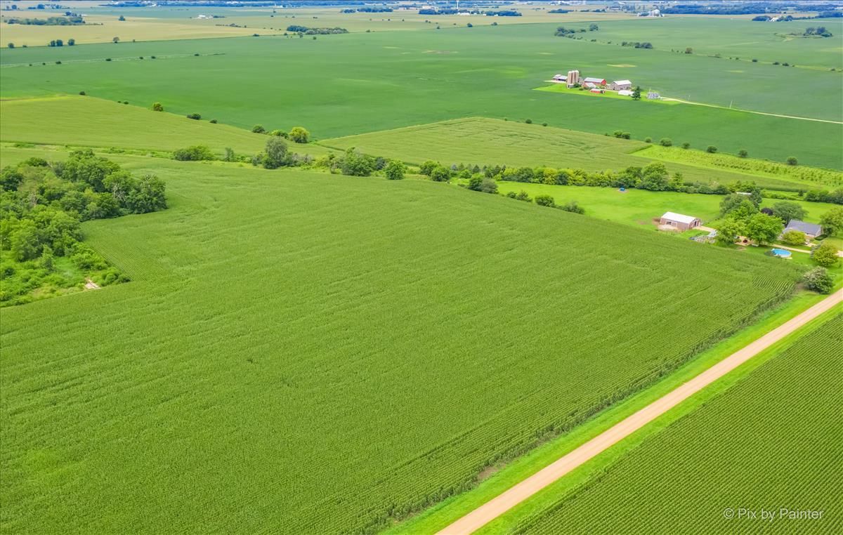 0S790 Rowe Road — Elburn, IL 60119