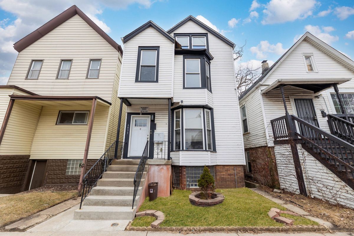 6833 Champlain Avenue, Chicago, IL 60637
