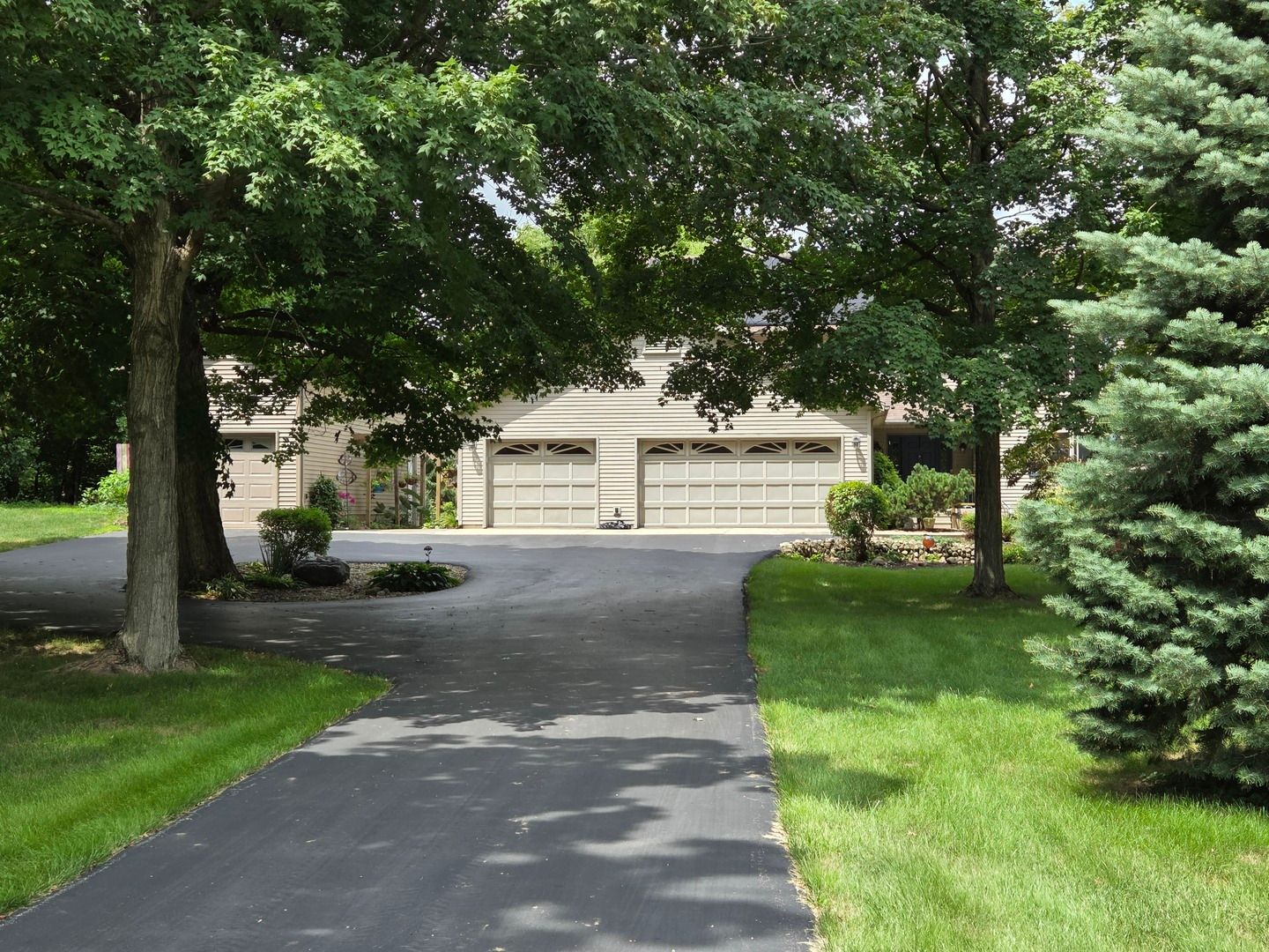 37322 Comanche Drive — Saybrook, IL 61770
