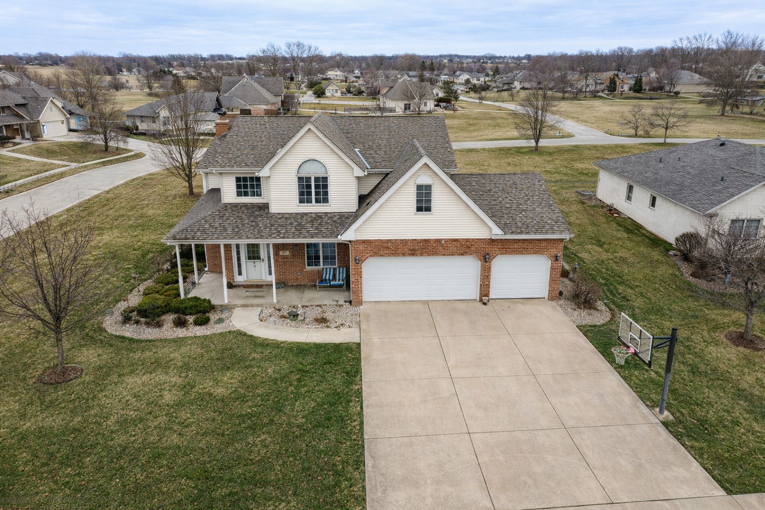 617 The Hague — Peotone, IL 60468
