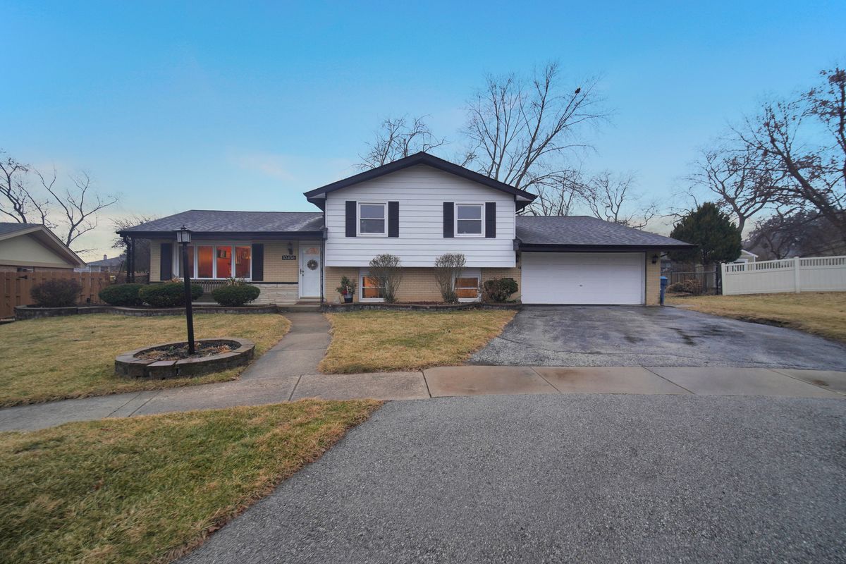 10456 Stowe Court, Palos Hills, IL 60465