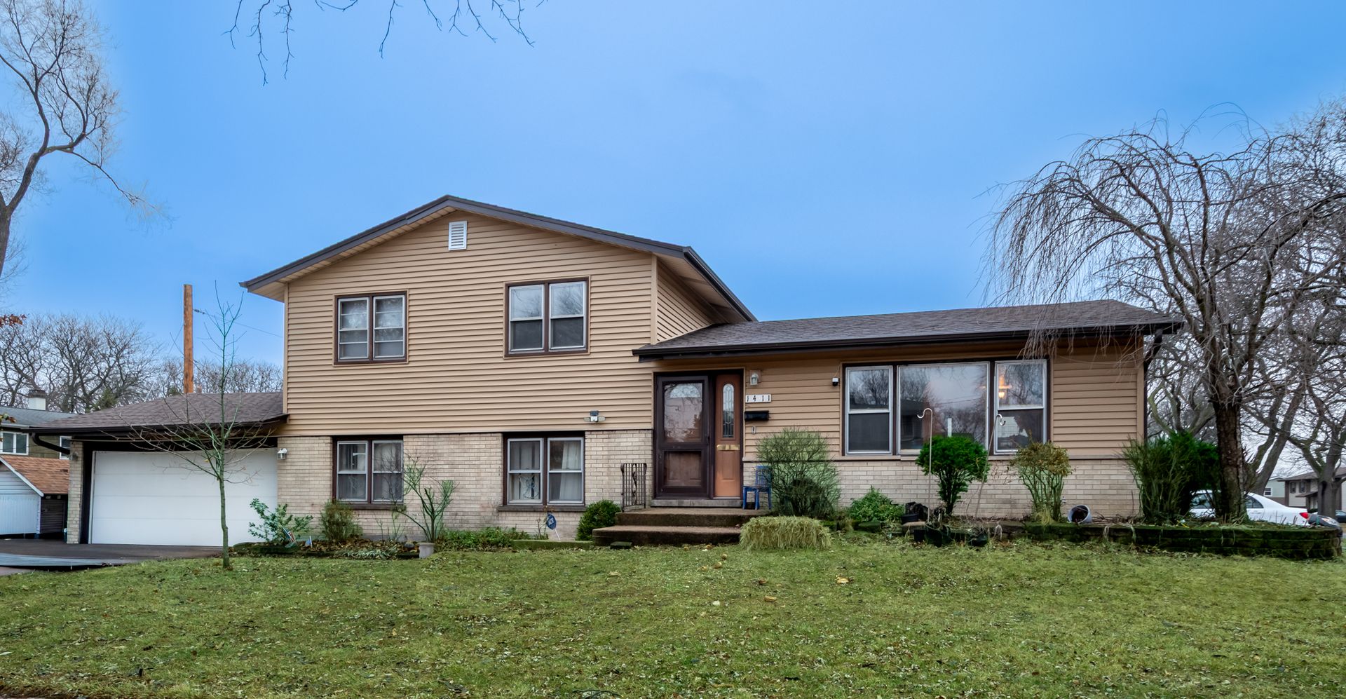 1411 S Robert Drive — Mount Prospect, IL 60056