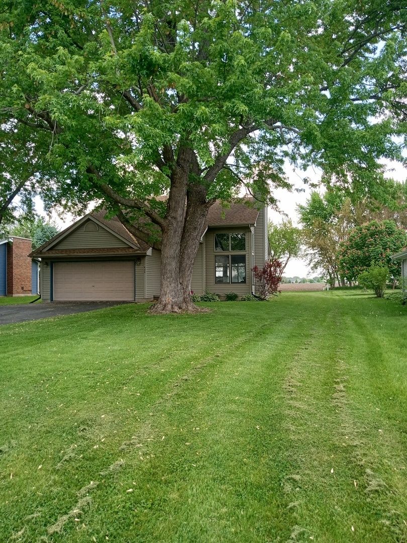 683 Lasalle Drive — Somonauk, IL 60552