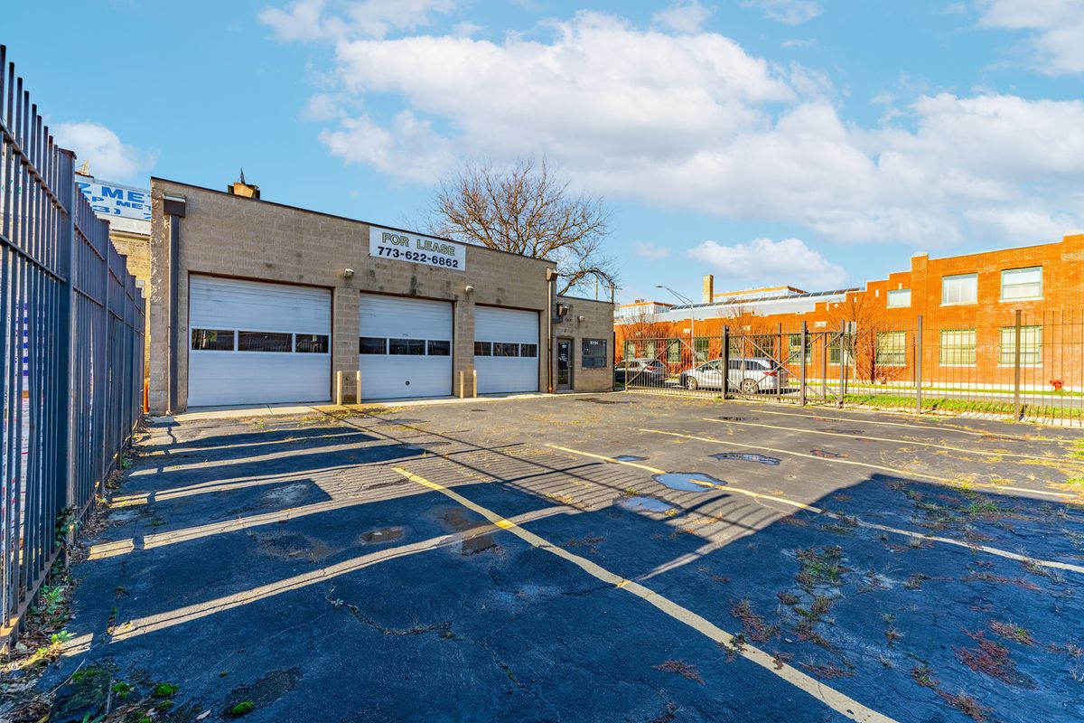 2724 Pulaski Road, Chicago, IL 60639