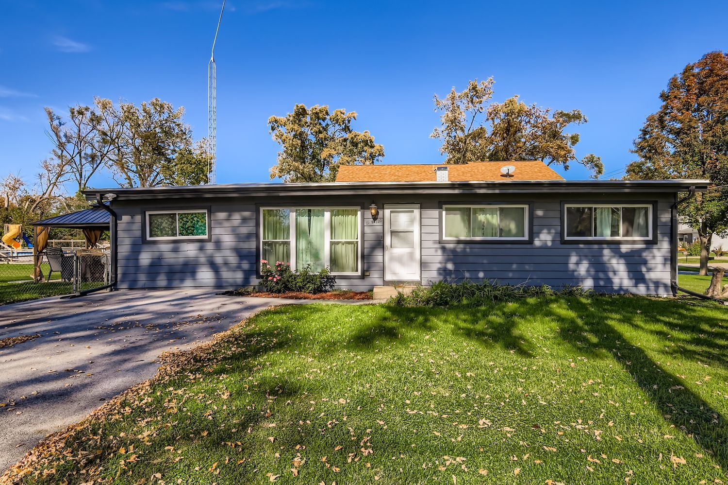 19W720 Woodland Avenue — Addison, IL 60101