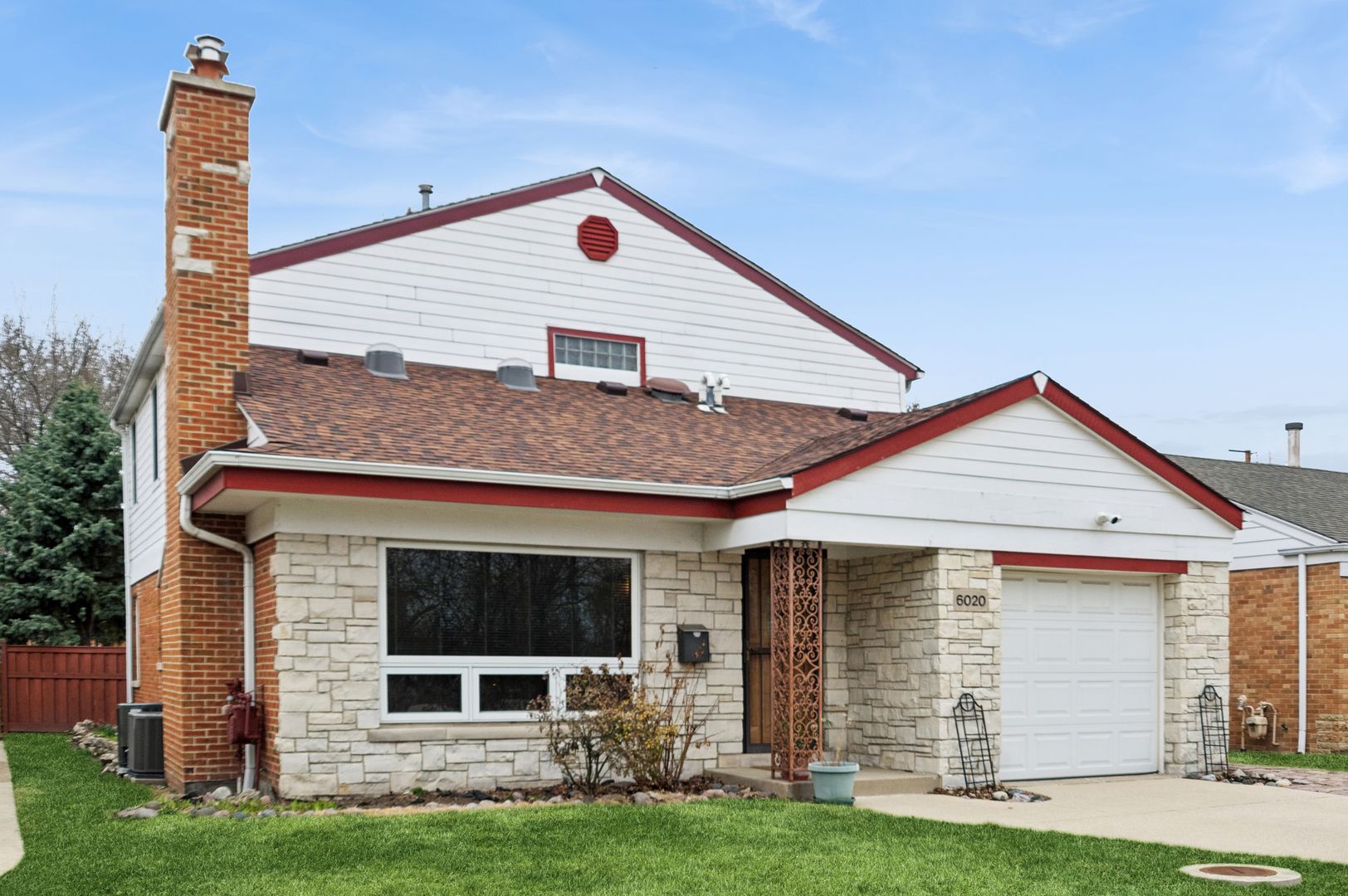 6020 N Landers Avenue — Chicago, IL 60646