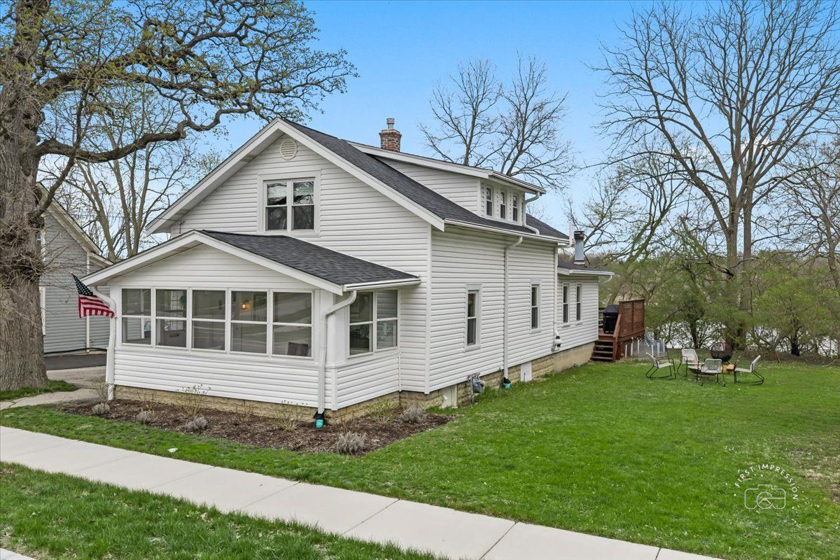 304 S Water Street — Batavia, IL 60510