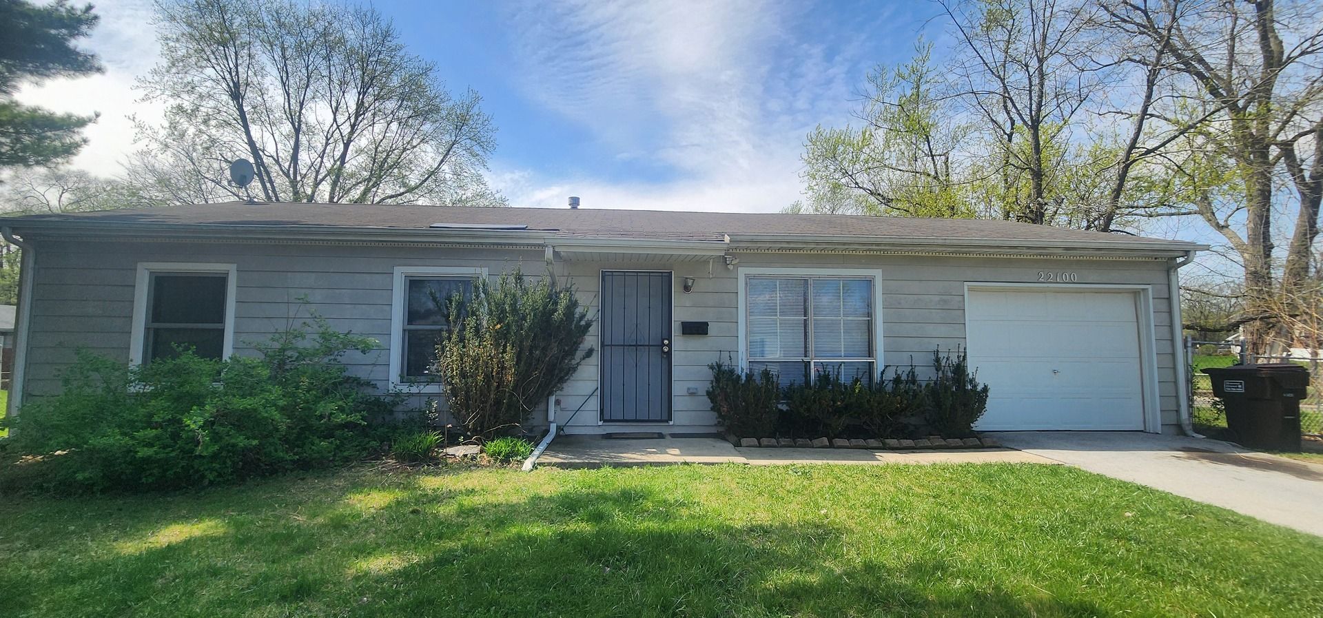 22100 Karlov Avenue — Richton Park, IL 60471