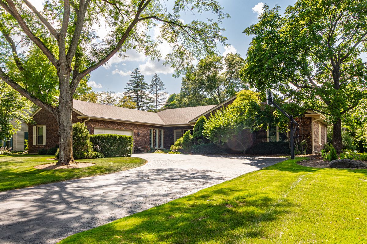 31 Fox Trail, Lincolnshire, IL 60069