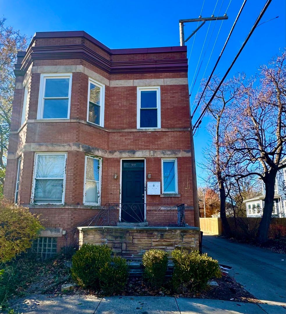 511 N TAYLOR Avenue — Oak Park, IL 60302