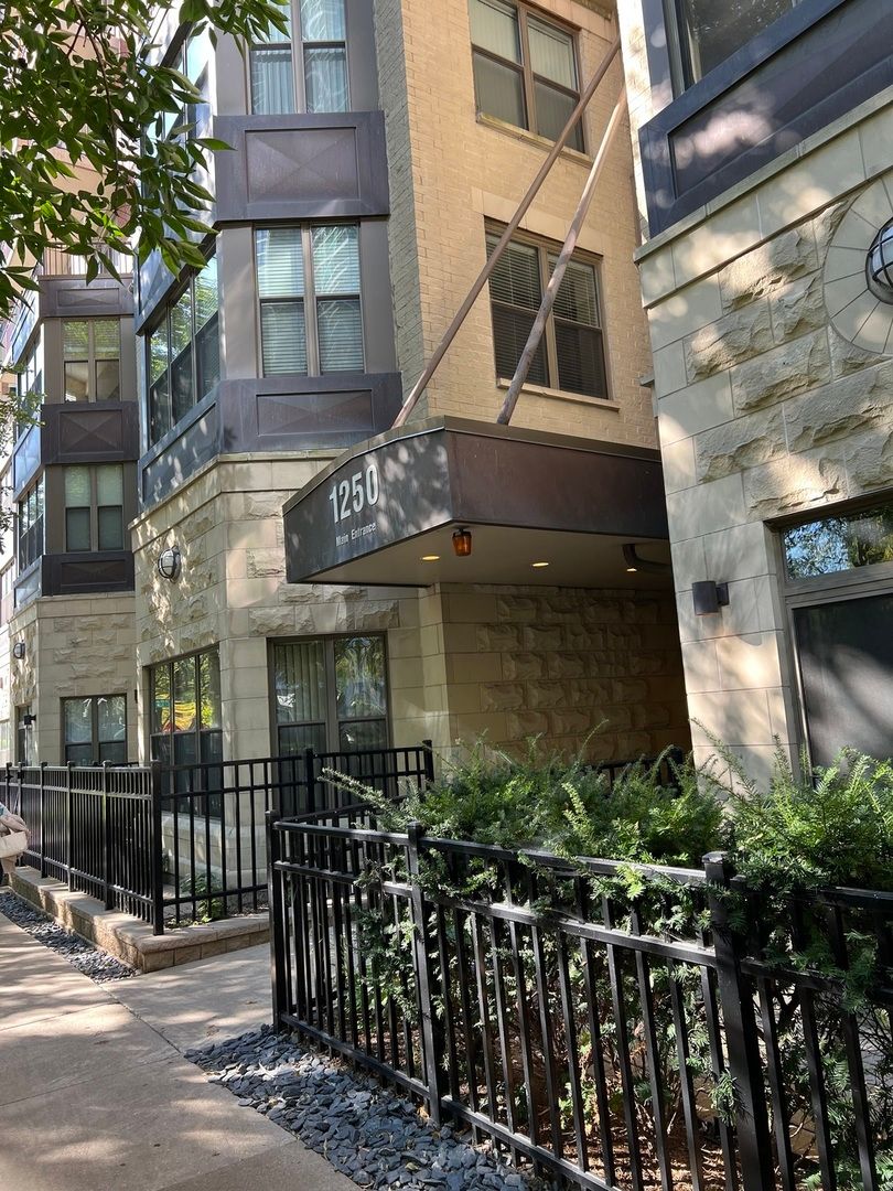 1250 Indiana Avenue — Chicago, IL 60605