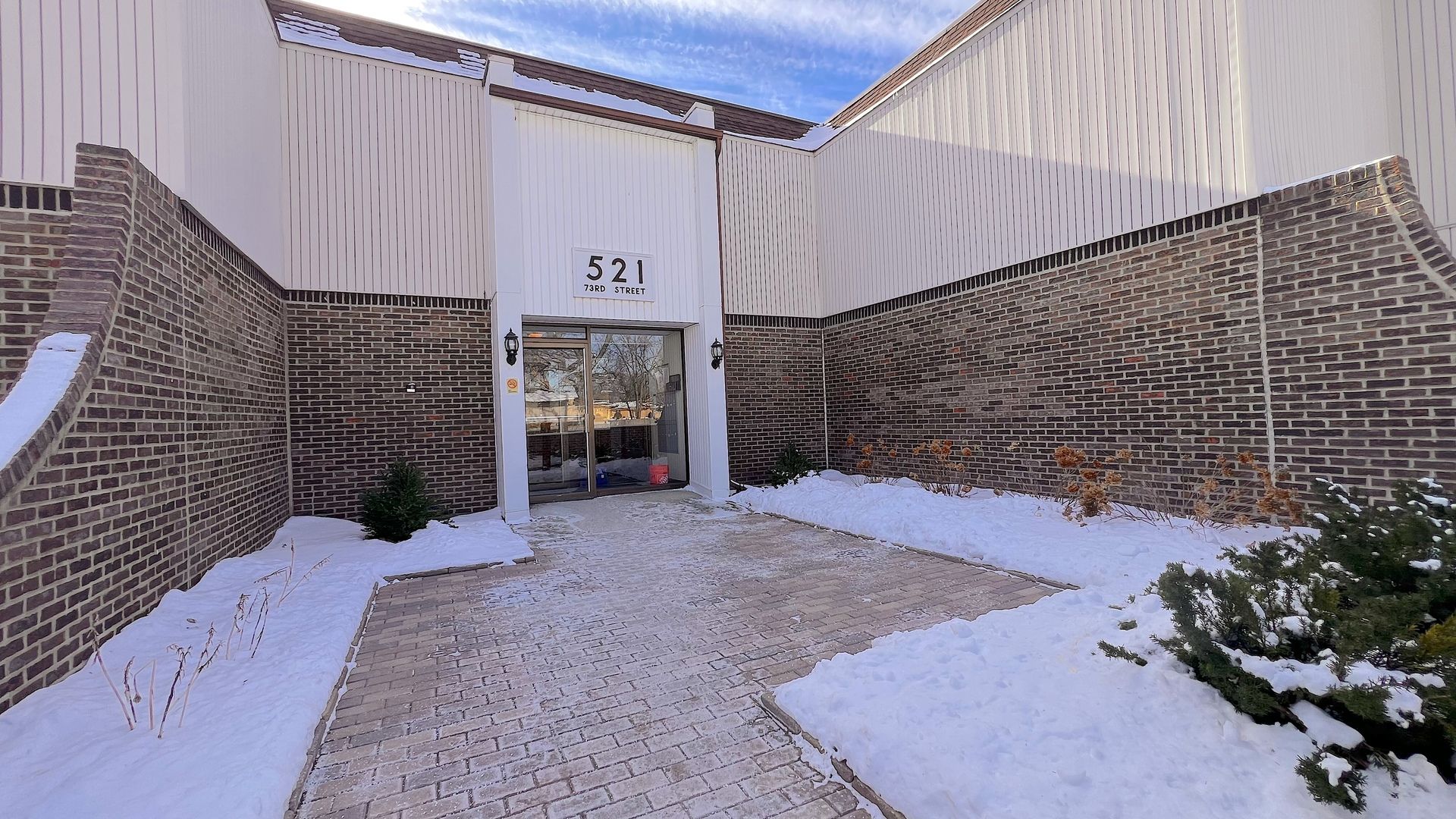 521 73rd Street — Downers Grove, IL 60516