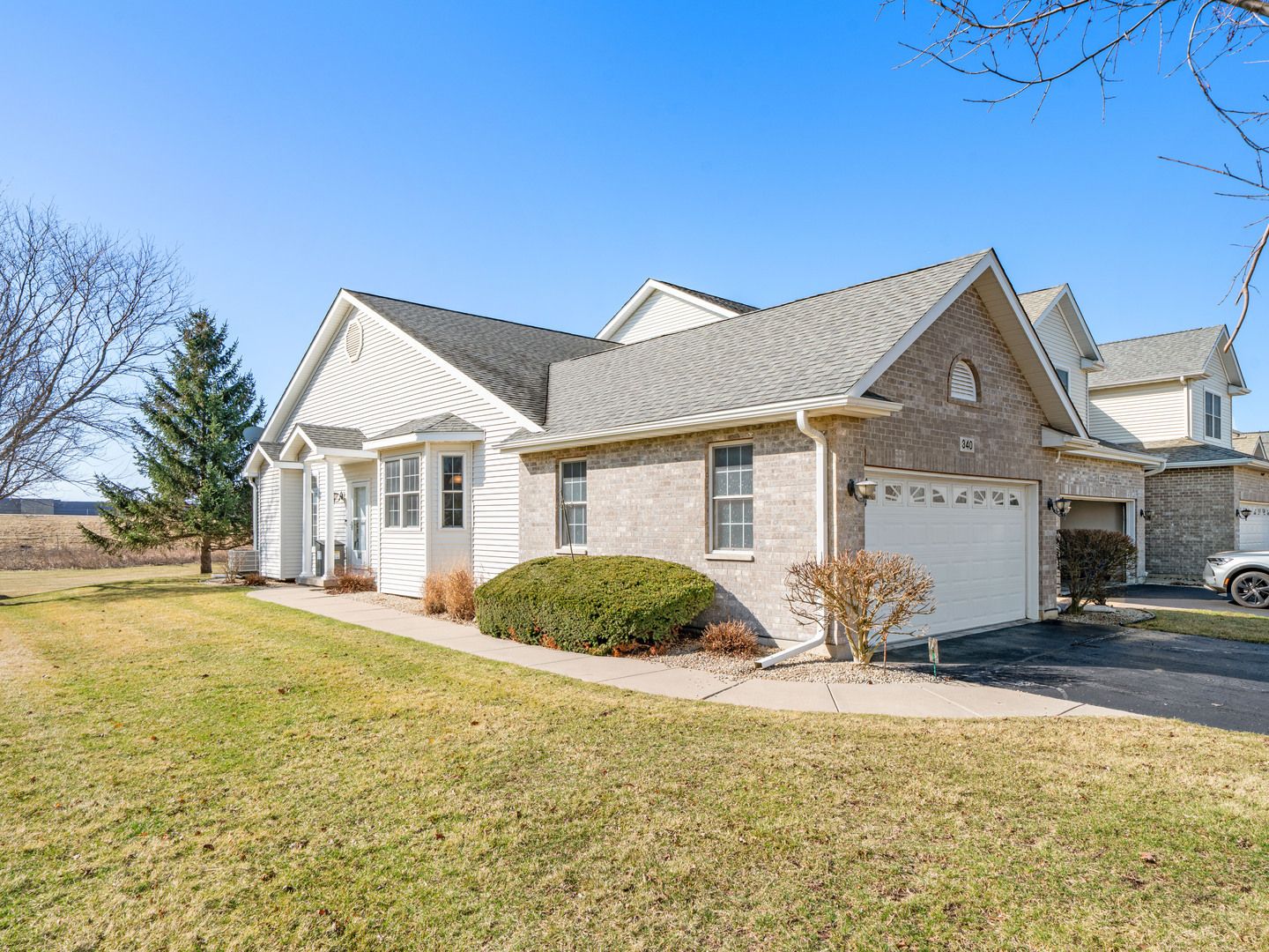 340 Manning Drive — DeKalb, IL 60115