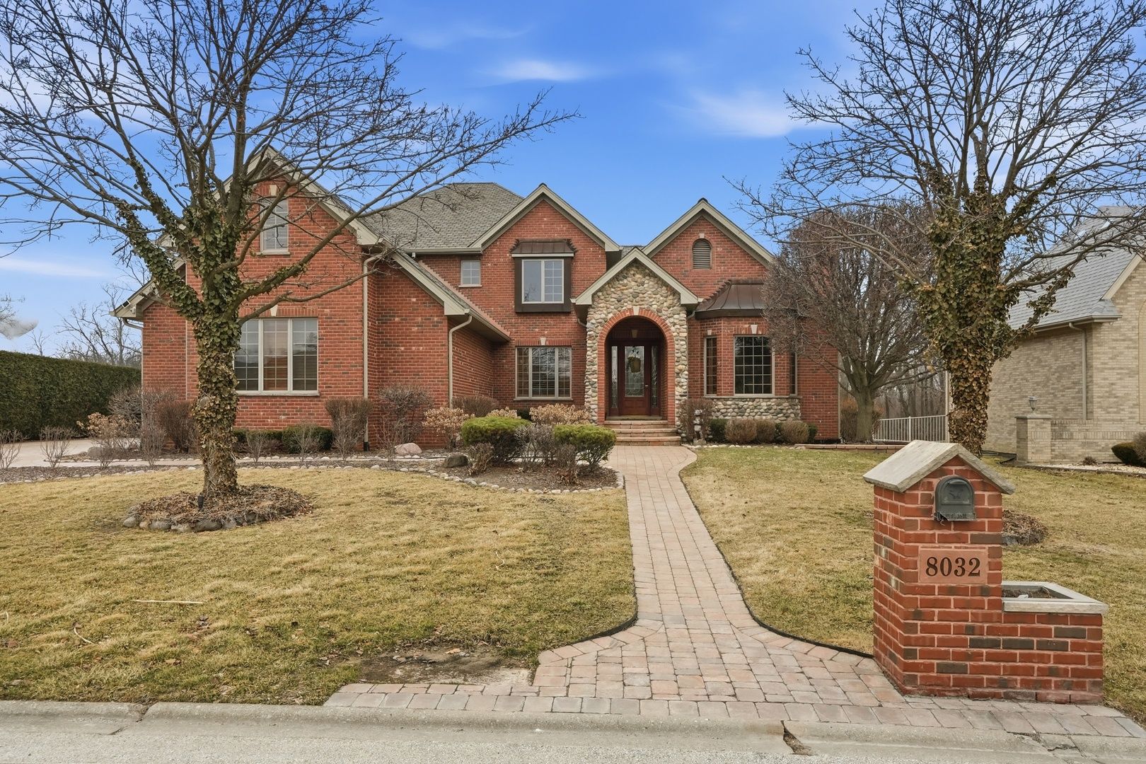 8032 Kirkcaldy Court — Palos Heights, IL 60463