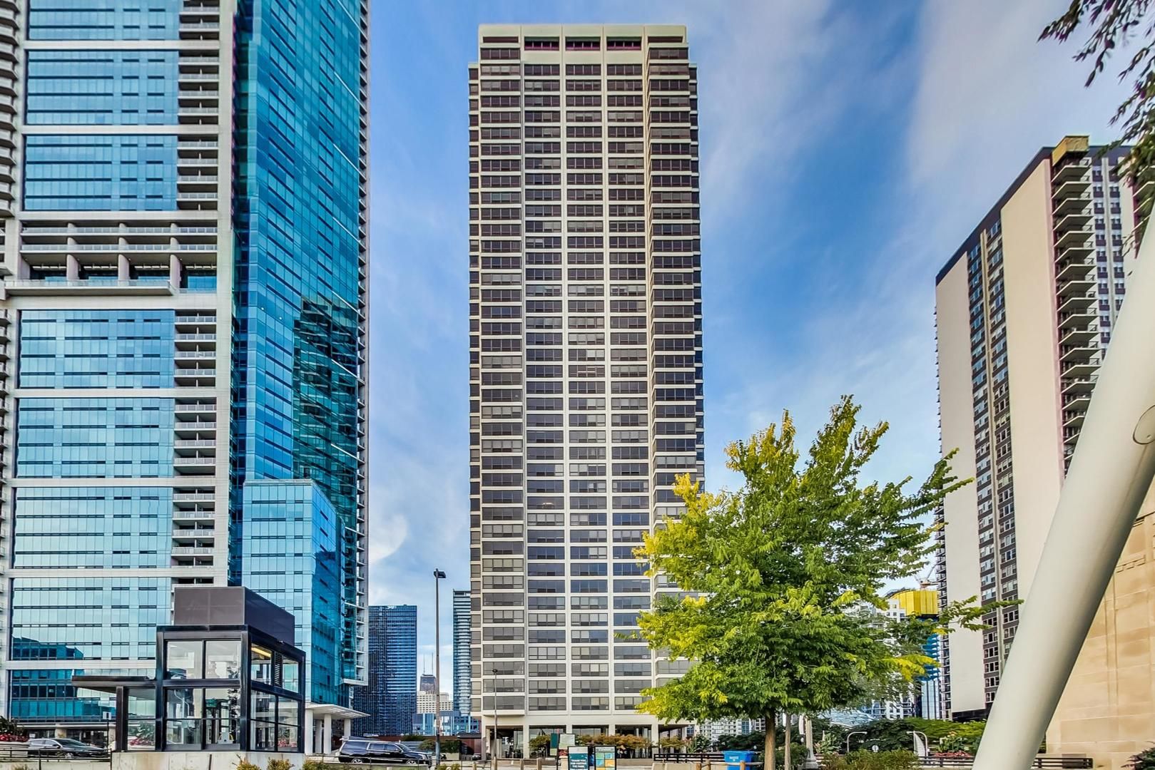 360 E Randolph Street #2506 — Chicago, IL 60601